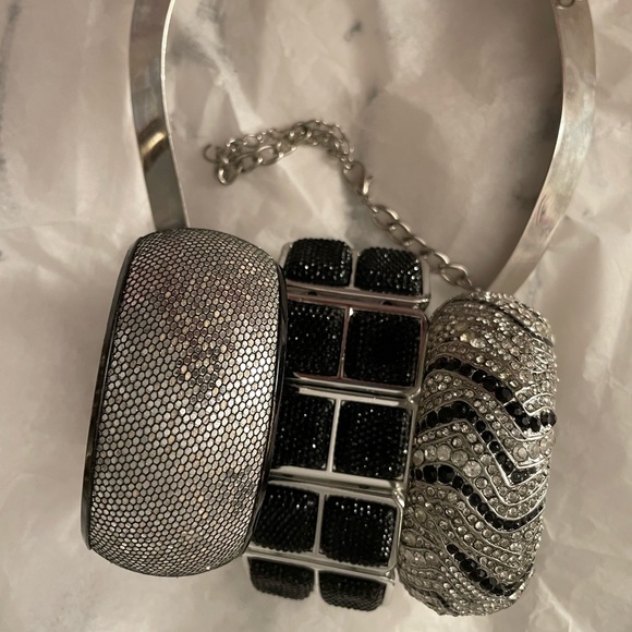 “3 BRACELETS (plus free choker) - Picture 2 of 12